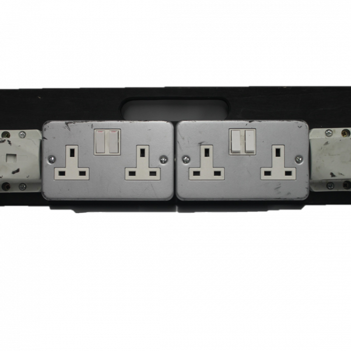 16A to 4x 13A Plugboard with through