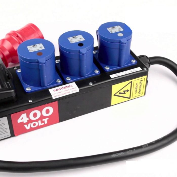 32A TPNE to 3x 32A SPNE Distribution Unit